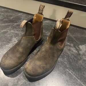 Blundstone Brown Leather Chelsea Boots